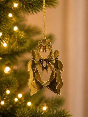 Danbury Mint 1990 Children Hanging Christmas Wreath Gold Tone Ornament